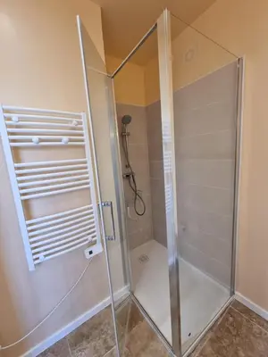 Salle de bains dans l'établissement Gite du Bois de Lord