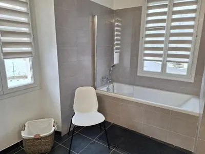 Salle de bains dans l'établissement Gîte du Craon de Ludes