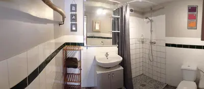 Salle de bains dans l'établissement Gîte de la Gagée