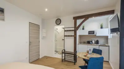 Cuisine ou kitchenette dans l'établissement Manu Chalons