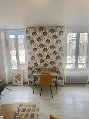 Coin salon dans l'établissement Studio Chill et Calme a REIMS ideal couples et professionnels