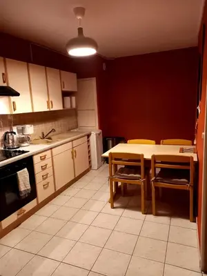 Cuisine ou kitchenette dans l'établissement Appartement 4 PERSONNES 70m2 8