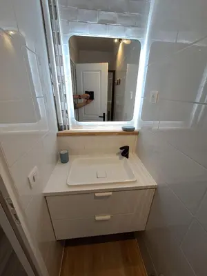 Salle de bains dans l'établissement Appartement proche Château de Compiègne