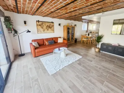 Coin salon dans l'établissement Appartement Confortable à Coulommiers avec Jardin