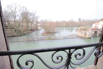 Vue sur la rivière ou le fleuve situé(e) à proximité de la maison de vacances