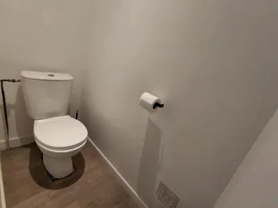 Salle de bains dans l'établissement C Coispine 1 Cosy studio RDC vue sur la Meuse
