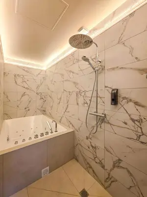 Salle de bains dans l'établissement Songe de Savane - Spa Ultra-centre St Quentin