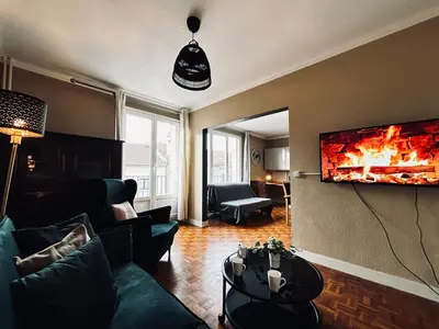Télévision ou salle de divertissement dans l'établissement Barbatre grand T3 avec parking proche centre-ville