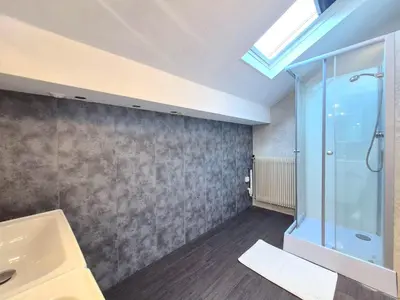 Salle de bains dans l'établissement Cleveland - Grande maison en centre-ville