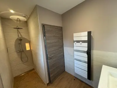 Salle de bains dans l'établissement Le Buchon Lodge