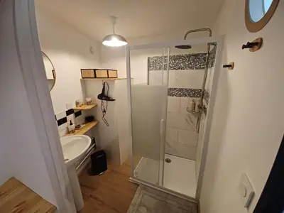 Salle de bains dans l'établissement Le bon accueil