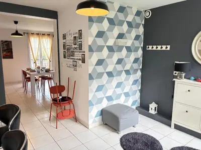 Coin salon dans l'établissement Maison spacieuse et lumineuse à Pierrefonds