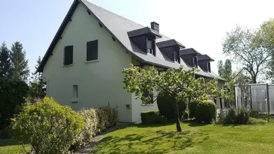 Jardin de l'établissement GITE DE MAMIE - jusqu'à 20 personnes