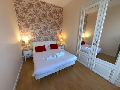 Un ou plusieurs lits dans un hébergement de l'établissement Studio au château