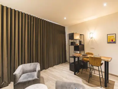 Plan de l'établissement Appartement Moderne Reims Centre avec Parking et WiFi - FR-1-870-9