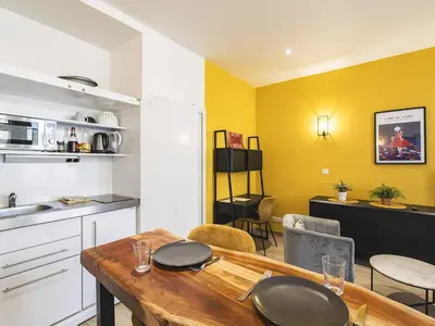 Plan de l'établissement Appartement Moderne Reims Centre avec Parking et WiFi - FR-1-870-9