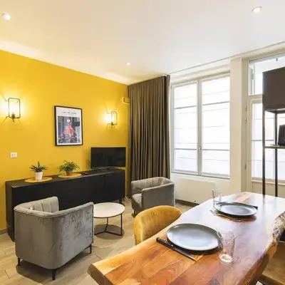Appartement Moderne Reims Centre avec Parking et WiFi - FR-1-870-9