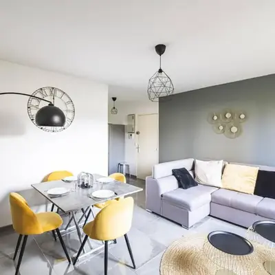 Appartement spacieux avec terrasse privative à Reims - FR-1-870-7