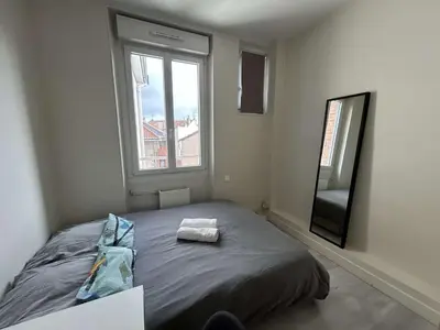 Plan de l'établissement Appartement Confortable & Moderne à Reims - FR-1-870-21
