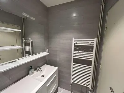 Plan de l'établissement Appartement Confortable & Moderne à Reims - FR-1-870-21