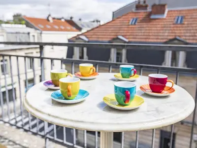 Plan de l'établissement Ancien bar transformé à Reims - 3 chambres, 2 salles de bain - FR-1-870-27