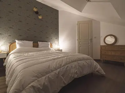 Un ou plusieurs lits dans un hébergement de l'établissement Appartement Chic à Reims, Confort & Élégance - FR-1-870-28