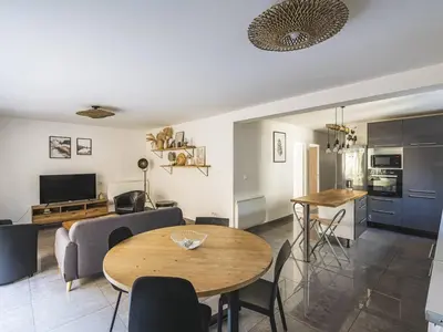 Plan de l'établissement Appartement Terrasse Confortable à Reims - FR-1-870-23