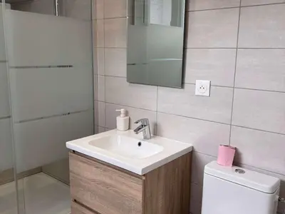 Plan de l'établissement Appartement cosy avec terrasse à Reims - FR-1-870-30
