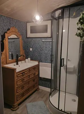 Salle de bains dans l'établissement Mise au vert