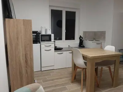 Cuisine ou kitchenette dans l'établissement Studio 4 personnes à Barzy-en-Thiérache