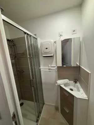 Salle de bains dans l'établissement 14 Concorde