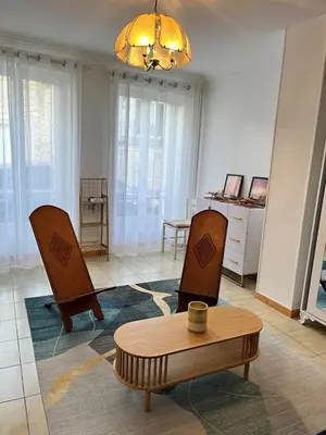 Coin salon dans l'établissement Maison avec jardin au centre de Chateau-Thierry