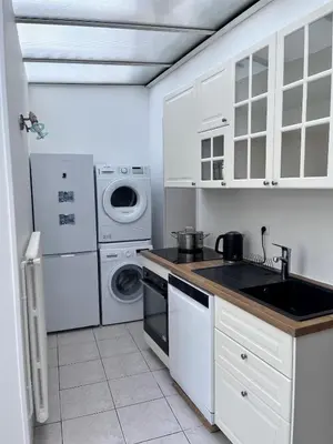 Cuisine ou kitchenette dans l'établissement Maison avec jardin au centre de Chateau-Thierry