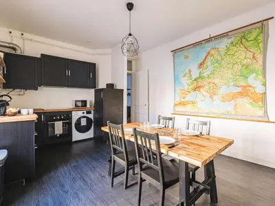 Cuisine ou kitchenette dans l'établissement Appartement Central à Reims - Près de la Cathédrale - FR-1-870-11