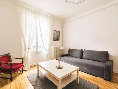 Coin salon dans l'établissement Appartement Central à Reims - Près de la Cathédrale - FR-1-870-11