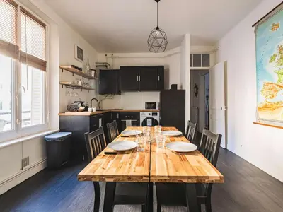 Cuisine ou kitchenette dans l'établissement Appartement Central à Reims - Près de la Cathédrale - FR-1-870-11