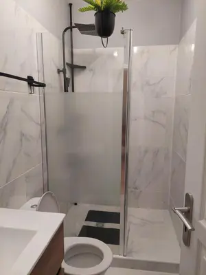 Salle de bains dans l'établissement Bel studio rénové au cœur de la ville RDC pratique Ground Floor
