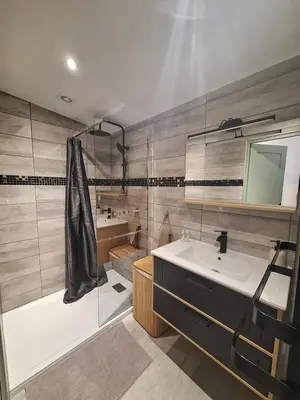 Salle de bains dans l'établissement L'escale du Chemin des Dames