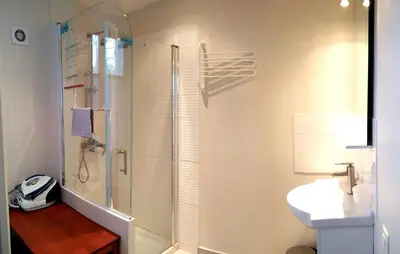 Salle de bains dans l'établissement Les Marronniers