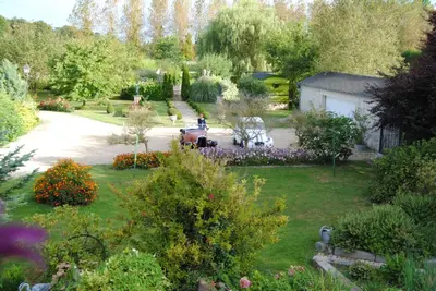 Jardin de l'établissement Les insolites du grand logis