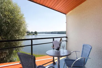Vue sur la rivière ou le fleuve situé(e) à proximité de l'hôtel