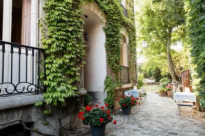 Jardin de l'établissement La Poterne l Chambres d'hôtes à Epernay
