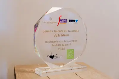 Certificat, récompense, panneau ou autre document affiché dans l'établissement La Poterne l Chambres d'hôtes à Epernay