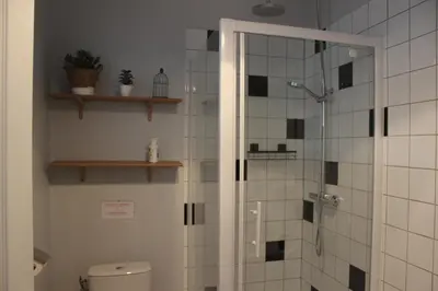 Salle de bains dans l'établissement La Poterne l Chambres d'hôtes à Epernay