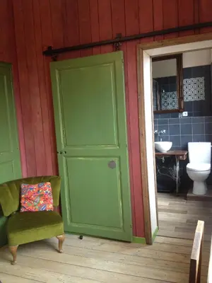 Salle de bains dans l'établissement L'école est finie !