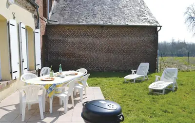 Jardin de l'établissement Three-Bedroom Holiday Home In Chigny