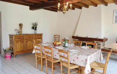 Plan de l'établissement Three-Bedroom Holiday Home In Chigny