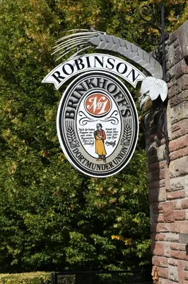 Certificat, récompense, panneau ou autre document affiché dans l'établissement Le Robinson