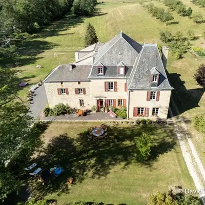 Maison familiale à Lametz avec jardin et équipements de loisirs