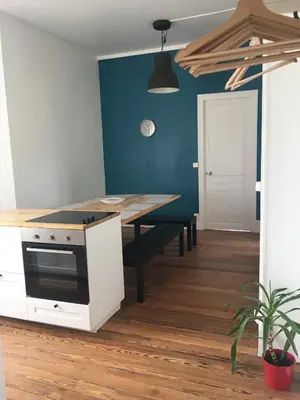 Cuisine ou kitchenette dans l'établissement Le Recommandé